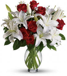 Timeless Romance  from Schultz Florists, flower delivery in Chicago